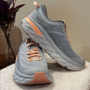 Hoka One One Bondi 7